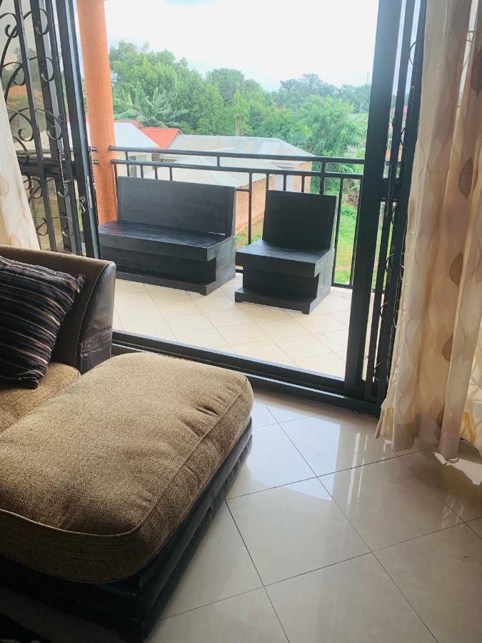 Trendy Apartments Entebbe Bagian luar foto