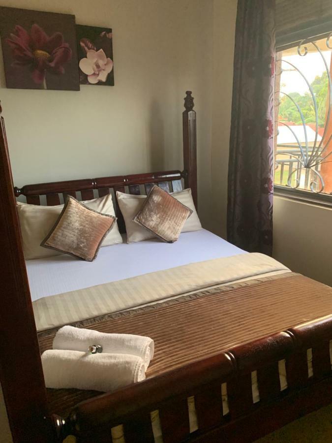 Trendy Apartments Entebbe Bagian luar foto